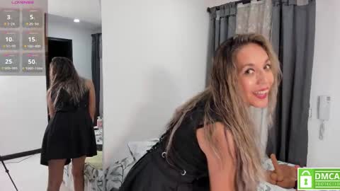 Snapshot of laurafarrely chatting on 10.22.25 Laura online show from 10.22.25