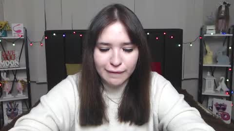 LauraHlot online show from 01.31.25