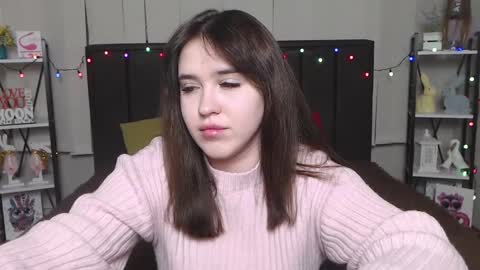 LauraHlot online show from 02.06.25