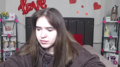 LauraHlot online show from 02.25.25