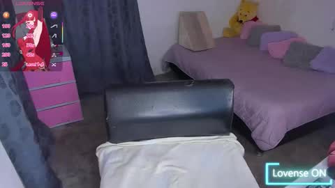 Laura Mayer online show from 11.26.25