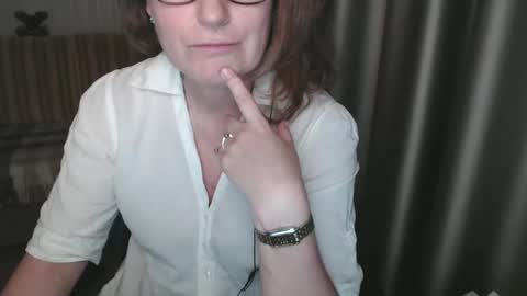 Lauraoven1 online show from 03.07.25