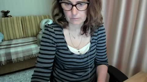 Lauraoven1 online show from 05.29.26