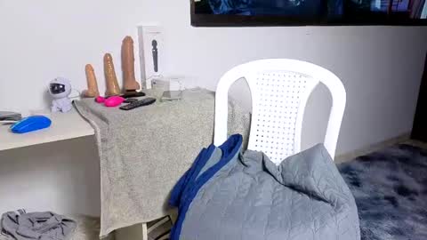 Laura online show from 02.01.25