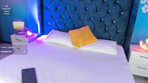 Snapshot of laurasmith_1 chatting on 03.01.26 Laura online show from 03.01.26