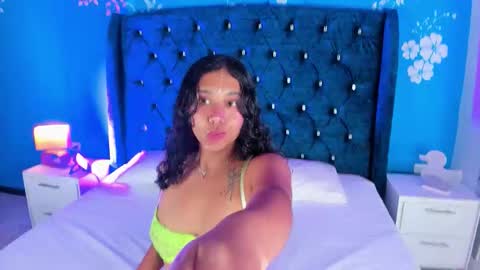 Snapshot of laurasmith_1 chatting on 03.17.26 Laura online show from 03.17.26