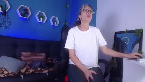 Snapshot of laurasofia45 chatting on 03.01.26 Laura Sofia online show from 03.01.26