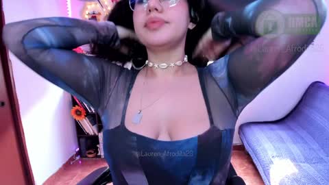  Im Lauren  independent model   online show from 12.15.24