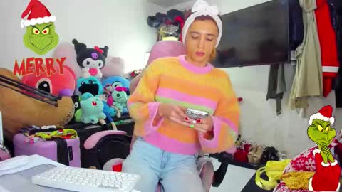 Snapshot of laurencesophiets chatting on 12.15.25 SF online show from 12.15.25