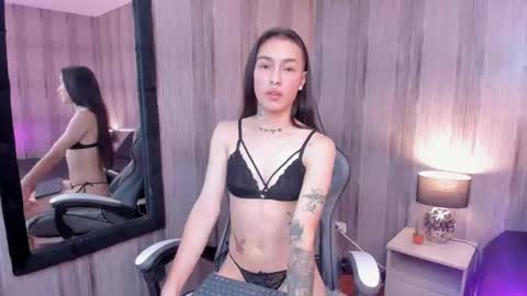 LaurenHazel  online show from 11.06.25