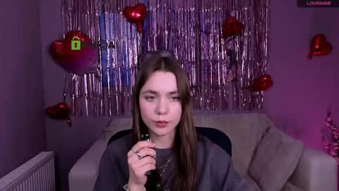 Snapshot of laurenmurrr chatting on 02.17.26 Laure online show from 02.17.26