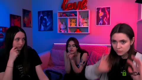 Laure online show from 03.27.26