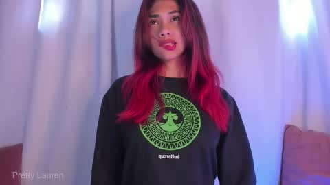 Snapshot of laurenn__1 chatting on 11.18.25 Lauren online show from 11.18.25