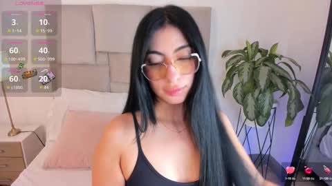 laurenn_smitth online show from 09.30.25