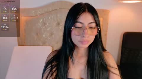 laurenn_smitth online show from 10.20.25