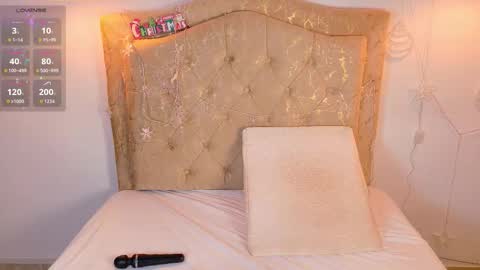 laurenn_smitth online show from 12.14.25