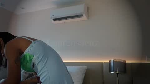 Snapshot of laurensaenz chatting on 10.27.25 Lauren Saenz online show from 10.27.25