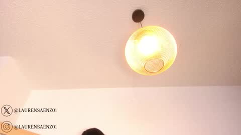 Snapshot of laurensaenz chatting on 11.26.25 Lauren Saenz online show from 11.26.25