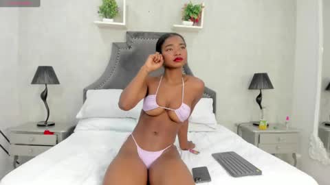 Lauren  online show from 03.08.25