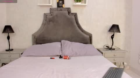 Lauren  online show from 11.08.25