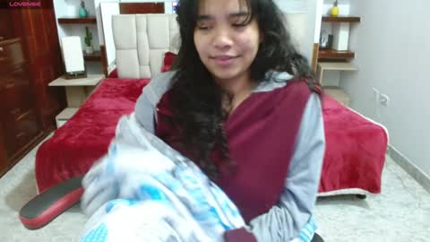 Snapshot of laurent1_ chatting on 01.23.25 laurent online show from 01.23.25