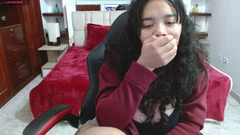 Snapshot of laurent1_ chatting on 01.31.25 laurent online show from 01.31.25