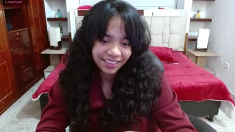 Snapshot of laurent1_ chatting on 02.10.25 laurent online show from 02.10.25