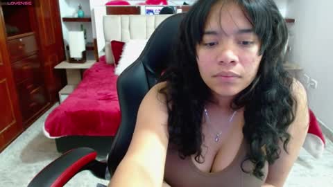 Snapshot of laurent1_ chatting on 02.12.25 laurent online show from 02.12.25