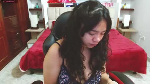 Snapshot of laurent1_ chatting on 02.21.25 laurent online show from 02.21.25