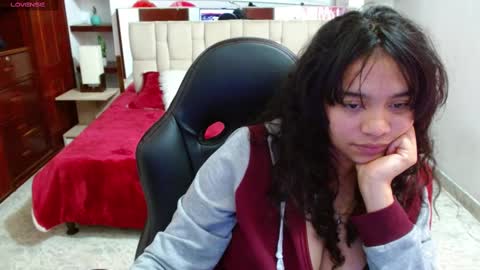 Snapshot of laurent1_ chatting on 03.04.25 laurent online show from 03.04.25