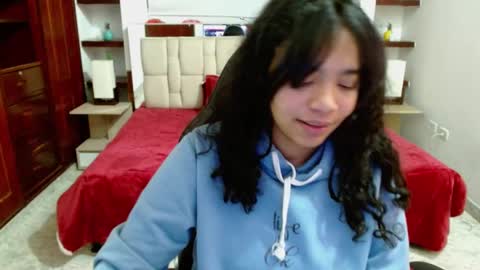 Snapshot of laurent1_ chatting on 03.12.25 laurent online show from 03.12.25