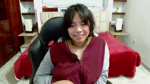 Snapshot of laurent1_ chatting on 03.12.25 laurent online show from 03.12.25