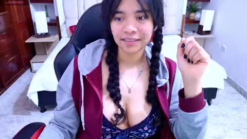 Snapshot of laurent1_ chatting on 09.09.25 laurent online show from 09.09.25