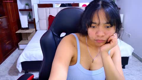 Snapshot of laurent1_ chatting on 09.15.25 laurent online show from 09.15.25