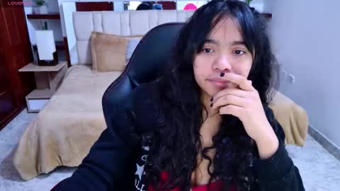 Snapshot of laurent1_ chatting on 09.19.25 laurent online show from 09.19.25