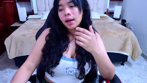 Snapshot of laurent1_ chatting on 09.23.25 laurent online show from 09.23.25