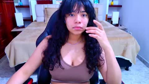 Snapshot of laurent1_ chatting on 10.08.25 laurent online show from 10.08.25