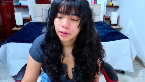 Snapshot of laurent1_ chatting on 10.20.25 laurent online show from 10.20.25