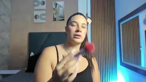 Snapshot of laurenthferrer chatting on 06.11.26 laurenthferrer online show from 06.11.26
