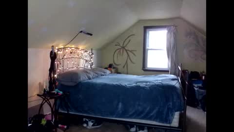 Snapshot of laureybabe44 chatting on 01.15.25 Lauren online show from 01.15.25