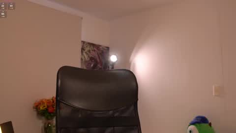 laurita_4 online show from 02.13.25