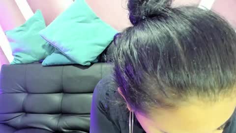  LaurynJeffers  online show from 04.16.26