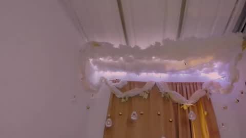 Lauu G online show from 12.29.24