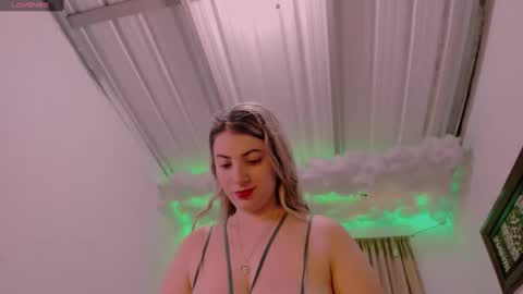 Lauu G online show from 01.08.25