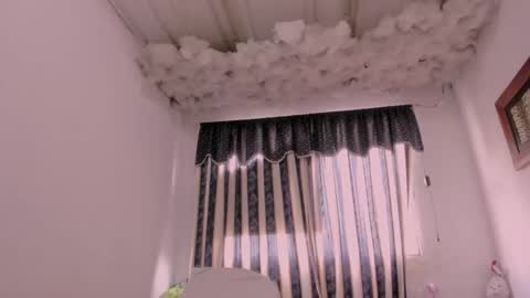 Lauu G online show from 11.18.25