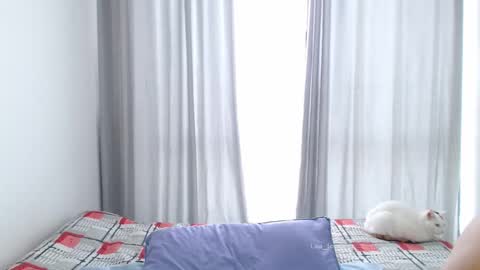 Laura online show from 11.23.25