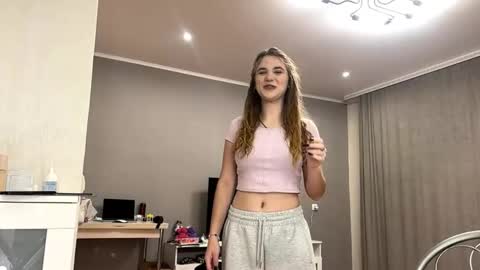 Snapshot of lavernmetelko chatting on 12.13.25 Alice online show from 12.13.25