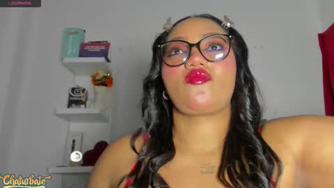 Snapshot of lawrenhills chatting on 10.27.25 lawrenhills online show from 10.27.25