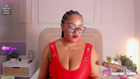 Snapshot of lawrenhills chatting on 11.12.25 lawrenhills online show from 11.12.25