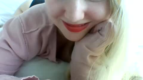 layannalea online show from 12.02.24